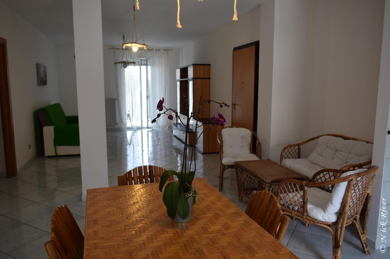 Vacation House A Mola Di Bari Apartman Kültér fotó